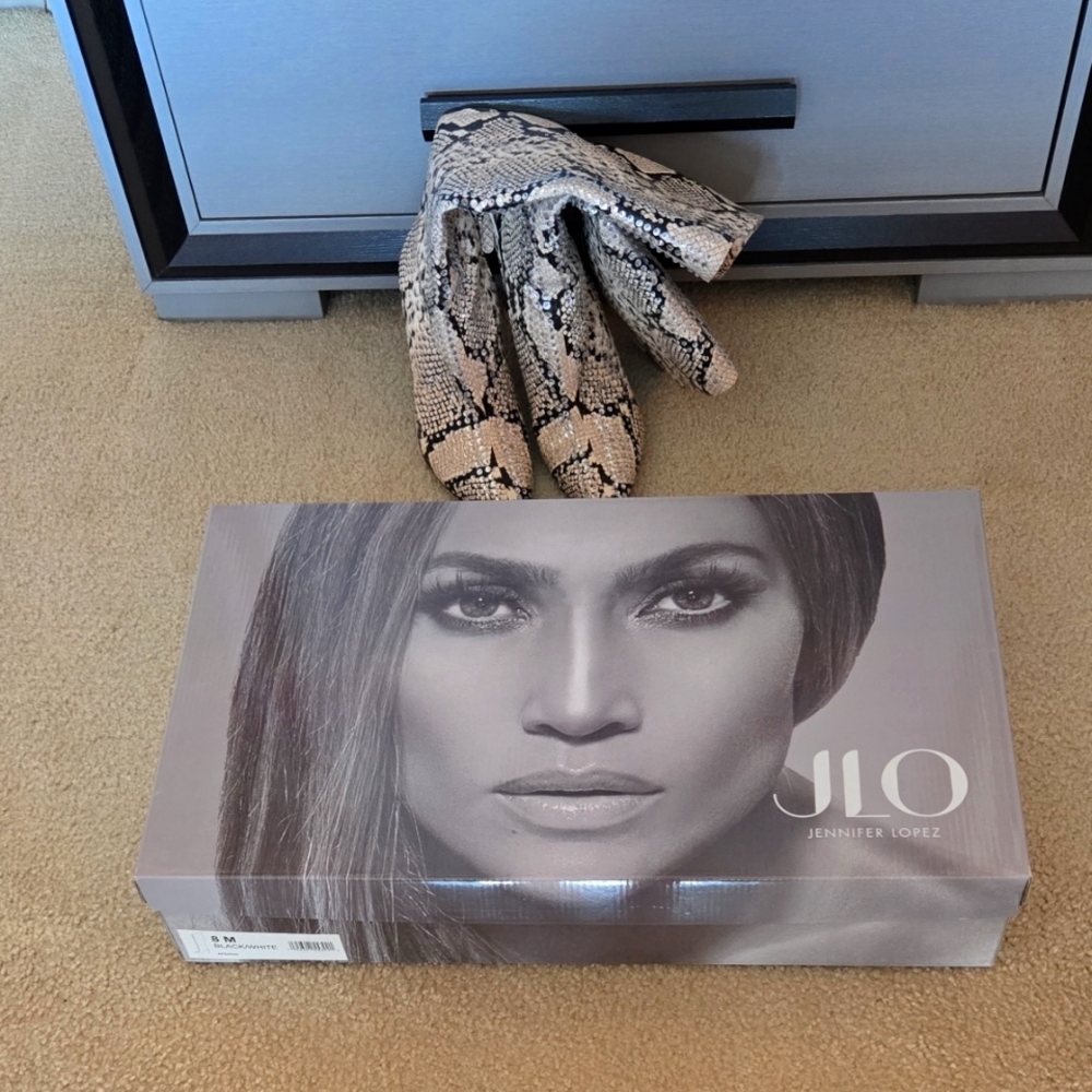 Jennifer Lopez Snakeskin Print Women's Shoes
